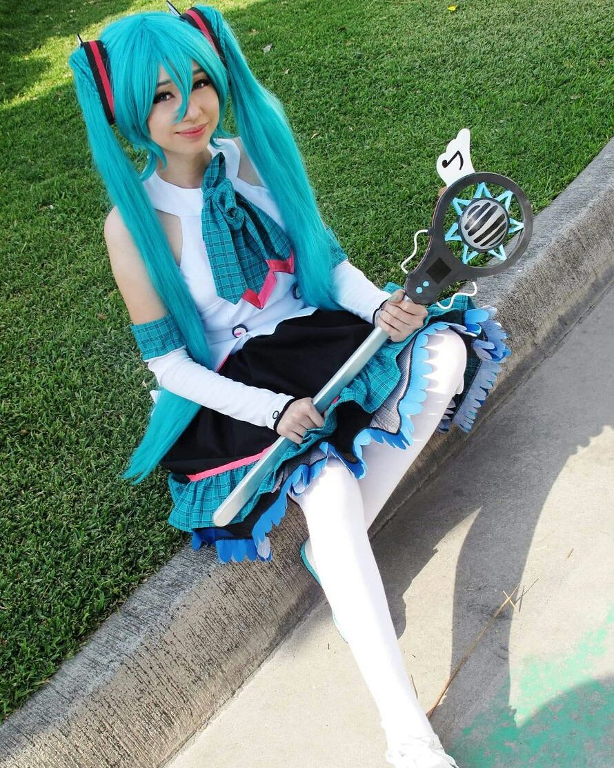 CosplayKaty's tweet photo. #hatsunemiku https://t.co/vPjDLofSwj