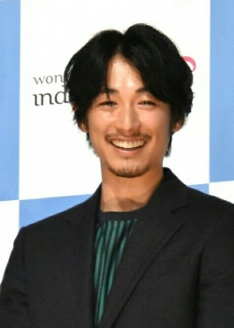 みーコッヒー お髭ありでも真海さんと全然違う人みたい ディーンフジオカ 海を駆ける モンテ クリスト伯 T Co Jtgutolgru Twitter