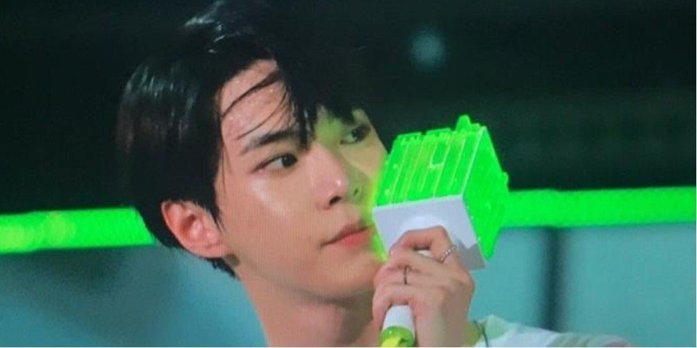 allkpop's tweet photo. NCT reveal their official light stick! https://t.co/d3zXjV6XEV https://t.co/lcAshHp6Ty