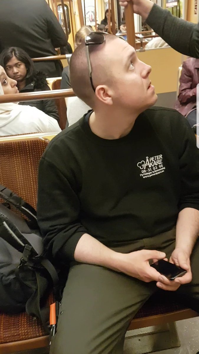 afasthlm's tweet photo. Philip Olsson från NMR leker tuff på internet men törs inte kliva av tunnelbanan i Stockholm när en antifascist vill göra upp man mot man #nordfront #antifa #svpol #säkpol #bajstäcket #rådjursögon https://t.co/VXpVo7Y2Vg
