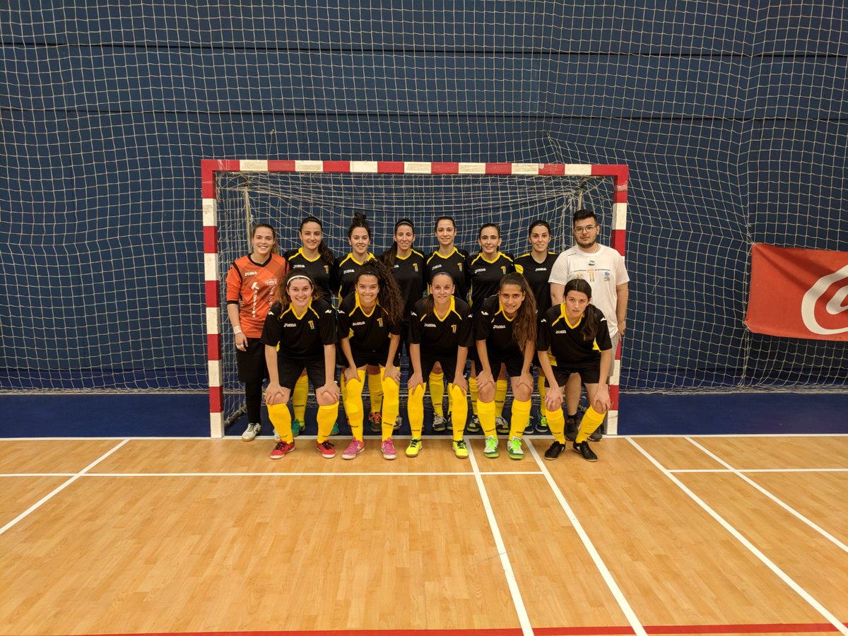 UJA_Deporte's tweet photo. Finaliza la primera jornada del Grupo B de los #ceu2018jaen de #futbolsala femenino organizados por @ujaen. @DeportesUA se impone por 8 a 2 a la @UPFBarcelona, y @DeportesUGR y @SafydeUEx firman empate a 4 goles en un emocionante encuentro. https://t.co/6yMRa2UpZQ