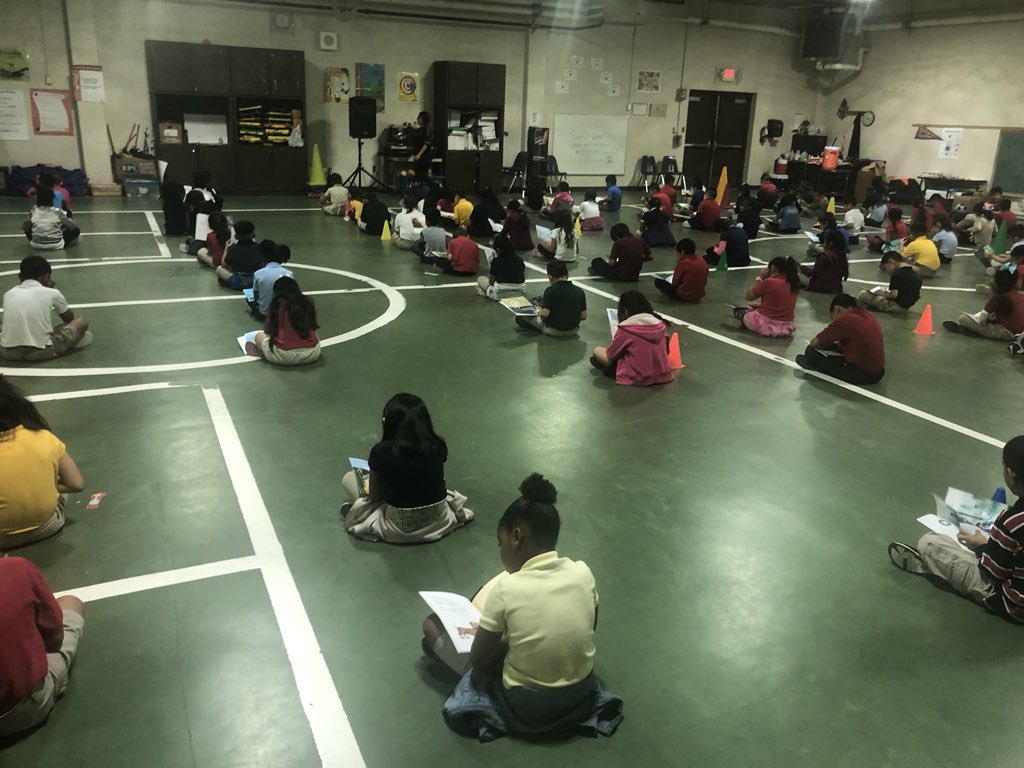 TheeCoachLee's tweet photo. Summer scholastic reading program. @GrayES_library @GrayElemEagles #readingmakesadifference https://t.co/8qP7qg5Idm