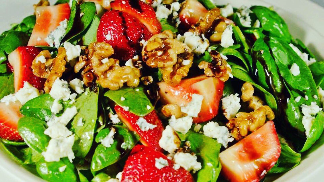 thepackinghouse's tweet photo. Perfect for a spring day lunch, our Strawberry Walnut Salad features Spring greens tossed with fresh Strawberries, spiced Walnuts, and Balsamic vinaigrette finished with Wisconsin Bleu cheese! #Yum 🍓 https://t.co/YijXaHgSOG