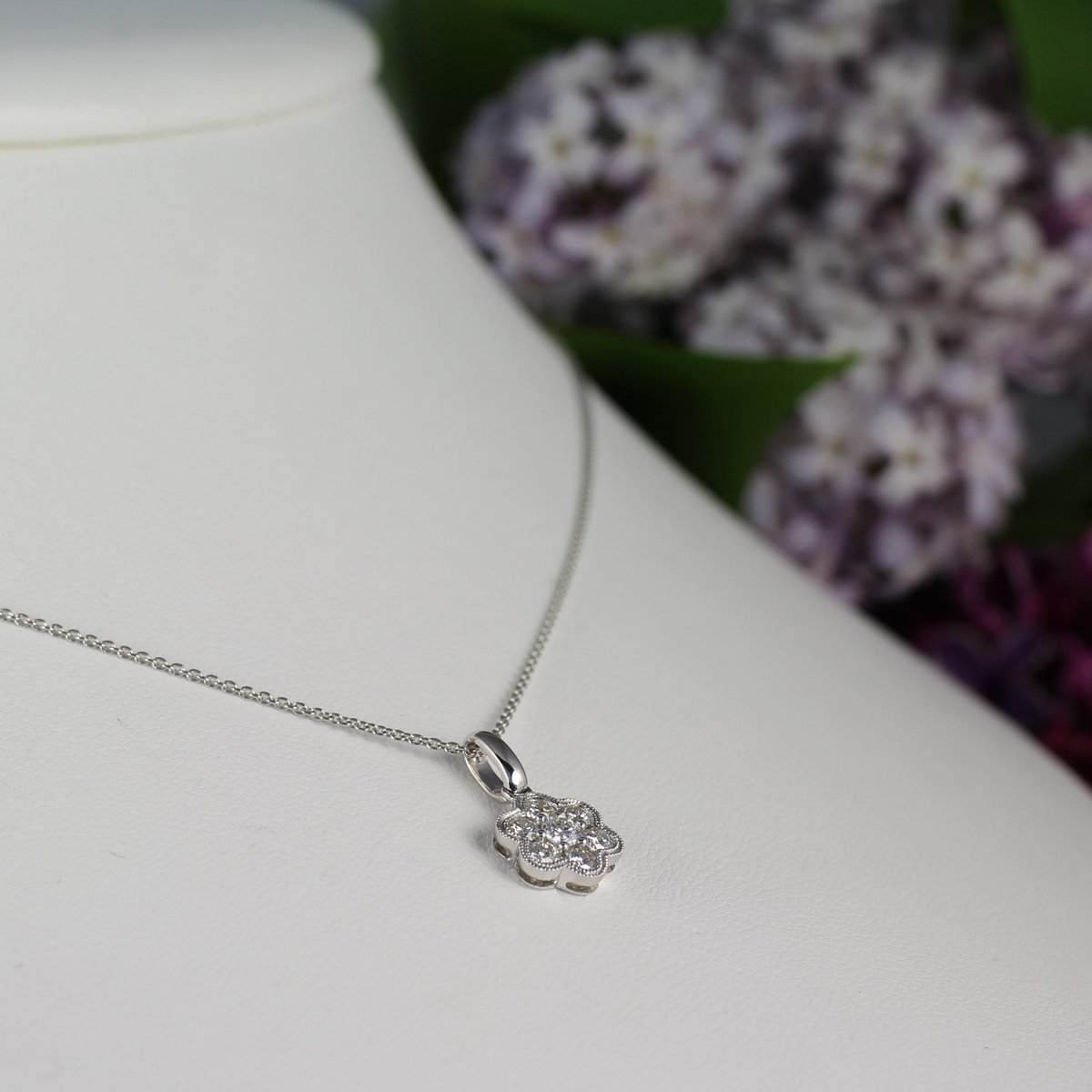 WCrow_Jewelry's tweet photo. Everything's blooming in #Denver, and so is our #springstyle. Snag mom a floral-themed pendant while supplies last! 
.
.
.
.
#flowers #mayflowers #maystyle #springfashion #springjewelry #diamond #pendant #mothersdaygifts #mom #ilovemom #williamcrowjewelry https://t.co/21RIHcHpdT
