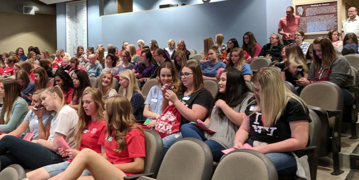 CoryHenwood's tweet photo. Feeling outnumbered at Southern Utah Girls in Tech. Awesome to see so many girls in attendance. https://t.co/nKSmT9ULMc