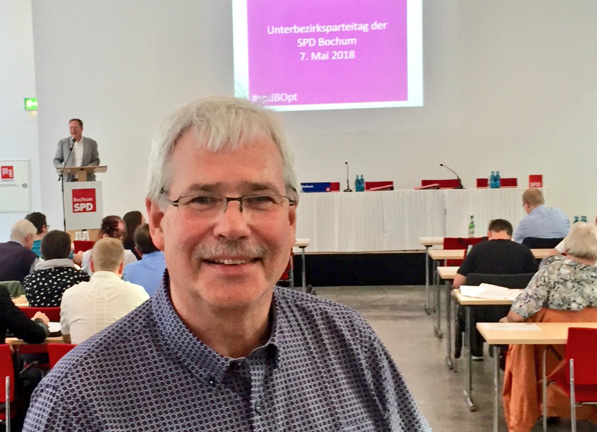 Peter Reinirkens, Vorsitzender der SPD im Rat #ratbo jetzt beim Parteitag der #SPD #Bochum  #spdBOpt / Thema ist #Digitalisierung #GigabitCity #BochumStrategie