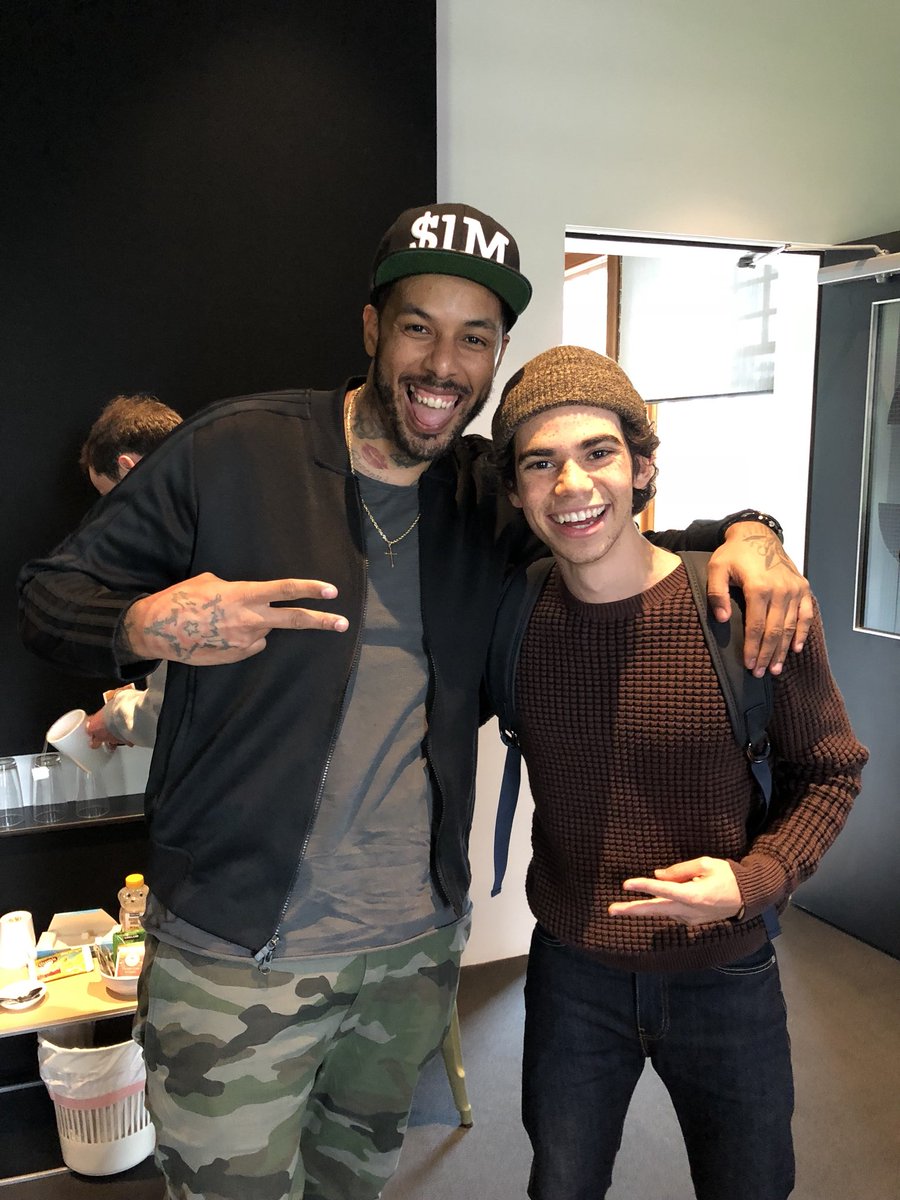 KASUALKAS's tweet photo. Who’s got a better smile 😁 Kas or @TheCameronBoyce Hahahaha this kid came into the studio and killed it two straight days #descendants3 #disney #disneychannel #ThePracticeWW #singer #actor https://t.co/p0duCEOQCI