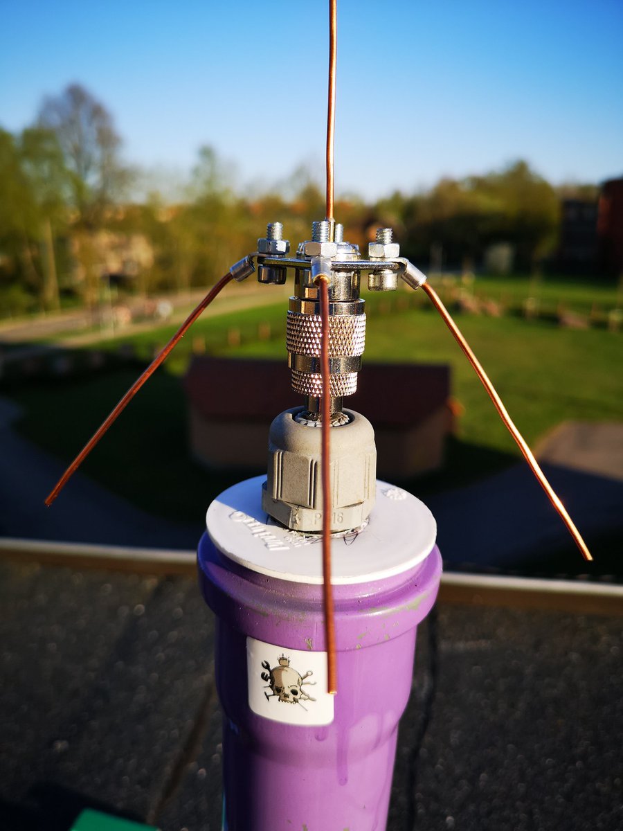 kosmosa_kareivi's tweet photo. @thethingsntwrk first mapped gateway in Latvia! Lets start IoT! @JenertAndzins #SIGsolutions #Sigulda #IoT #LoRa https://t.co/2SblLhIyMT
