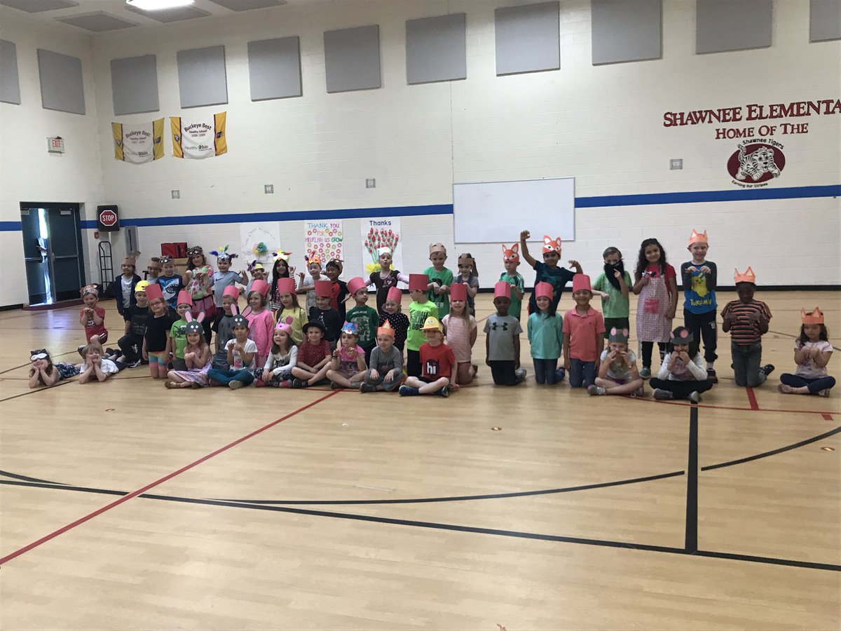 striets_tweets's tweet image. Final dress rehearsal for Peter and The Wolf, showtime is Weds at 3:15, hope to see all our fans there #classplay #WEareLakota #ShawneePride @MrsRogersK