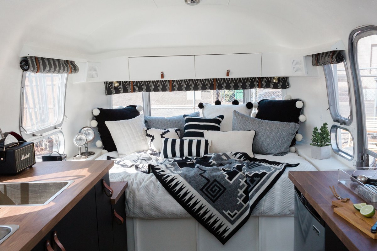 Curbed On Twitter Restored Vintage Airstream Is 140 Square