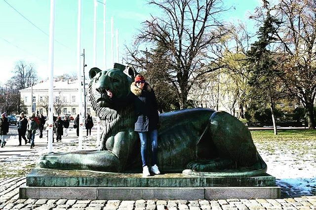 _chiara91__'s tweet photo. So nobody knows me. 🌍😂 #photogram #instagood #photooftheday #photoeveryday #instafamous #picture #beautiful #followme #explorationgram #follow #fashion #htfla #picoftheday #like4like #toptags #200likes #instadaily #unlimlikes #instagrammers #lovemyph… https://t.co/Szn0S2zD01 https://t.co/cHk4LhnQlU
