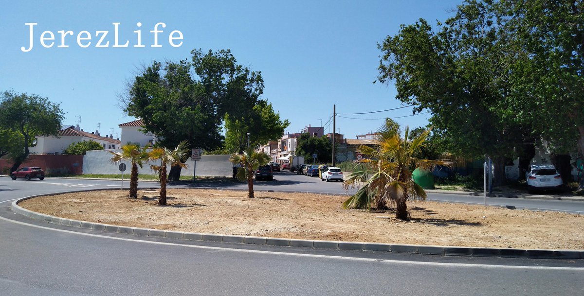 Jerez_Life's tweet photo. ✔ #Jerez Las dos primeras fotos son del 22 de octubre de 2017 después de 5 años así.
Las actuales son del 6 de mayo de 2018. 'La Marquesa'
@PrensaAytoJerez    @PoliciaLocalJrz
#JerezDenuncias #JerezAvanza  #JerezLife https://t.co/VQvXEbkS6p