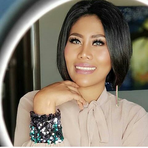Selalu Tersenyum Ya kak <a href="/DA2_Evi/">EVI_MASAMBA_REAL</a> Jangan galau2 lagi katanya aku gak boleh galau jadi kakak juga gak boleh galau2 juga #HbdEviMasamba27