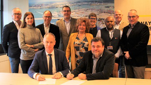 Hergunning Havenbedrijf Rotterdam aan #Gom; een contract van formaat met 71 locaties in en om Rotterdam met elk een eigen dynamiek. bit.ly/2IjRZUR #trots