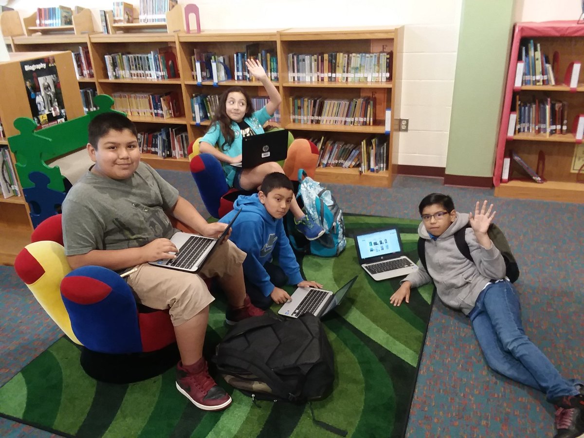 NISDmartin's tweet image. Welcome @happyNessTeach  to #MakerMorning. Ms. Rodriguez monitored students as they prep for #BattleoftheBooks. #MartinInspired