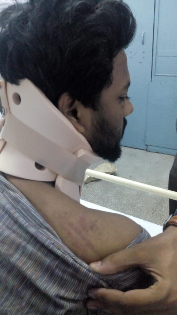 voice_of_amu's tweet photo. Respect your student union President @MaskoorUsmani who fought with courageously with Sanghi sponsored police and RSS Goons.
#WeStandWithAMU
#FightBackAMU
#SaffronTerroristInAMU
#AttackInAMU
#RSSआतंकी https://t.co/m8nJ0l2KML