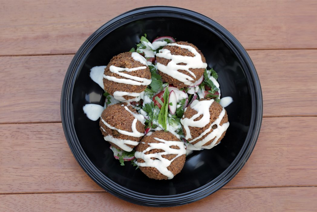 Muhteşem bir falafel tabağı, The Land of legends içerisindeki Shawfal’a bekliyoruz!
-
What a perfect plate of falafels! 
Waiting for you in Shawfal at The Land of Legends!