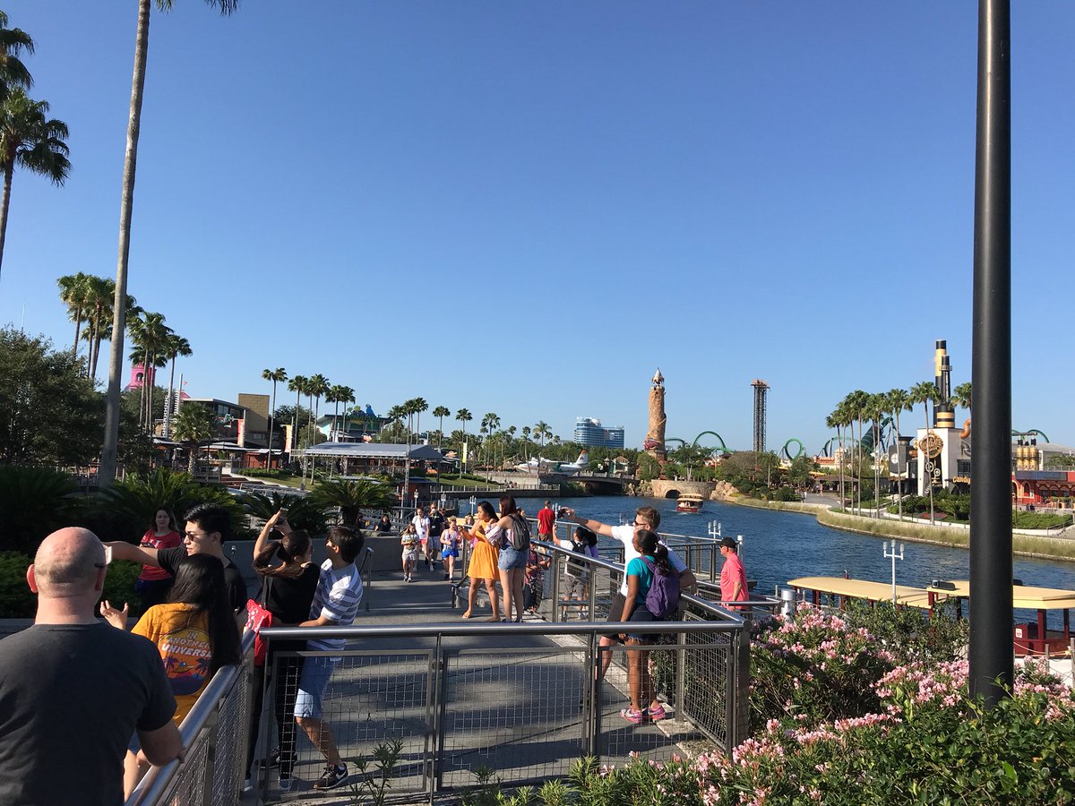 SJGarrido's tweet photo. Day 5 on the TeamAW fam - the sun’s back out and we’re heading into @UniversalORL . Can’t wait for the next 2 days #attractionpacked https://t.co/zj0ZTiIqHx
