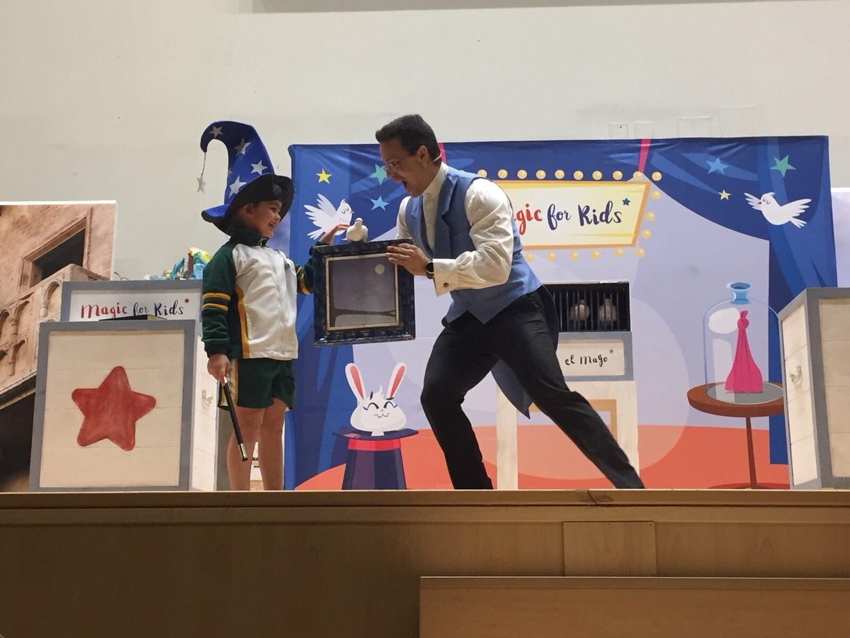 ColegioQuercus's tweet image. Hoy nuestra Escuela Infantil ha tenido un día mágico. 
Gracias a la compañía Magic For Kids los pequeños, desde 2 años hasta 5 años,han disfrutado de un espectáculo lleno de sorpresas.

            ¡Qué caritas de ilusión!

#ColegioQuercus #MagicForKids #BoadillaDelMonte