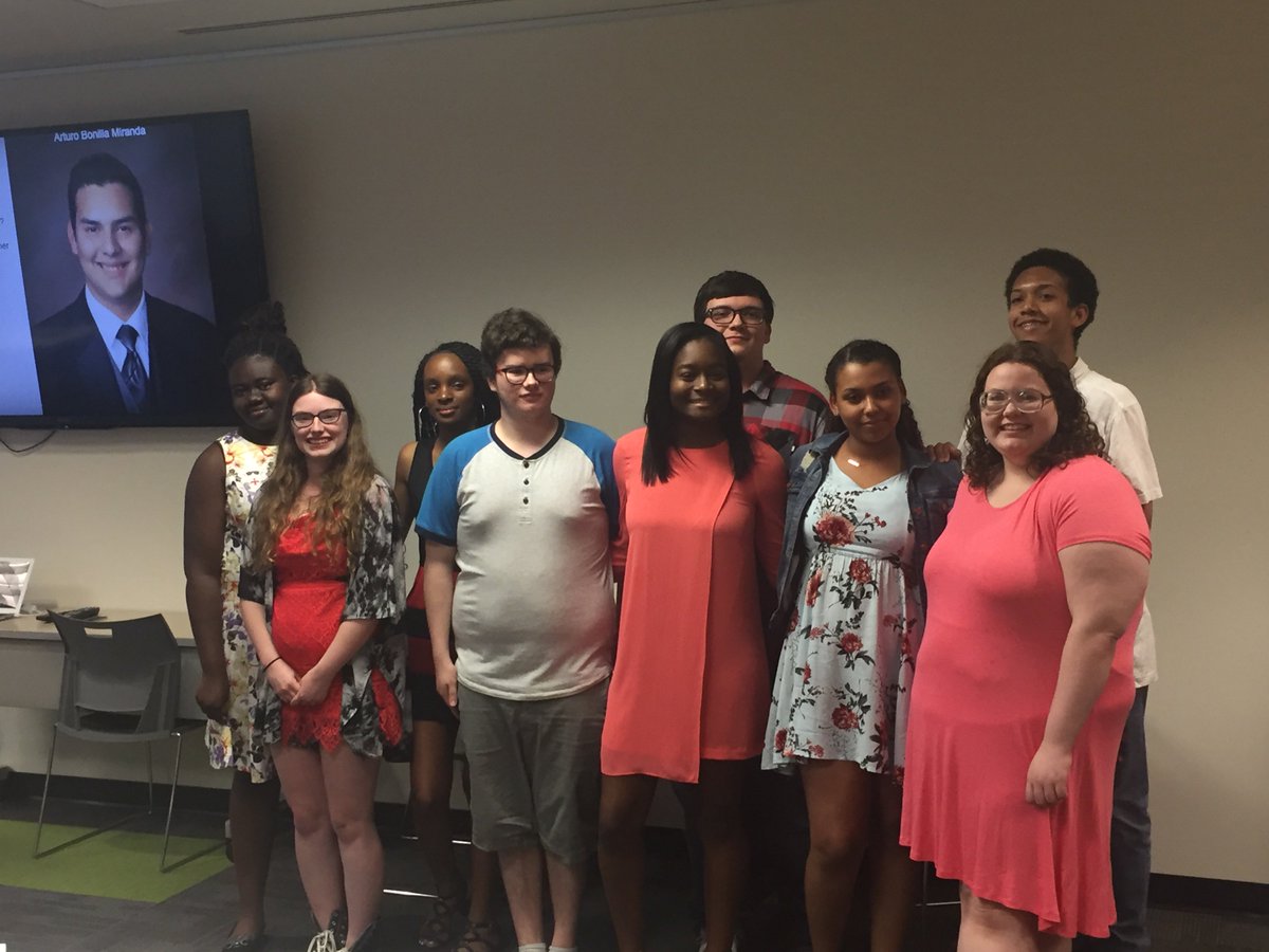 BMooreCCR's tweet photo. Congrats to the South Hagerstown High AVID Seniors!  We are proud of your hard work and focus.  #greatthingstocome @avidwcpsmd @wcpsmd https://t.co/ETtt3rqDBl
