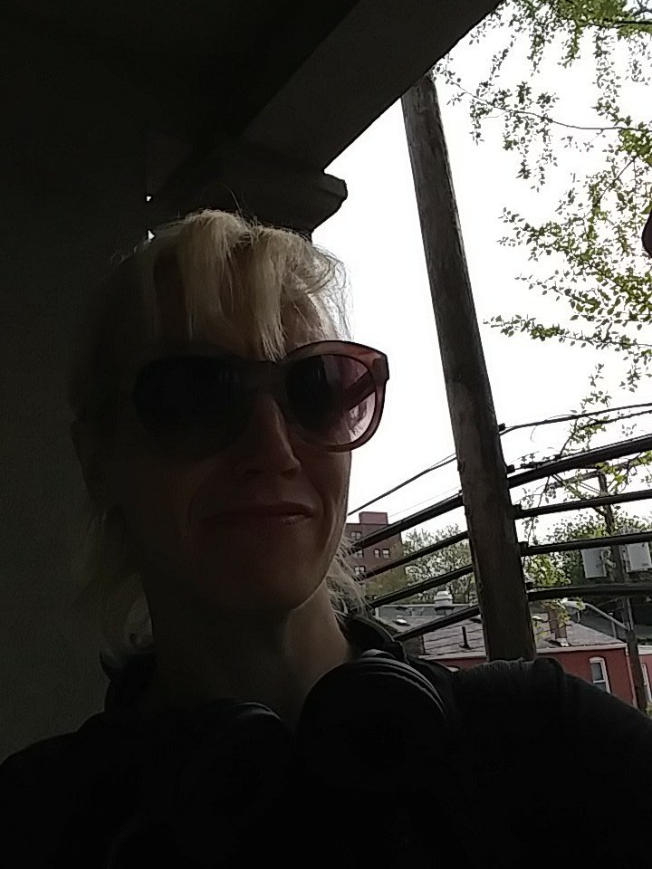 CannaMiss's tweet image. Goodbye #BlueBayInn I'm gonna go for a quick walk to take a pic of the #Clerks #QuickStop then probably eatand drive back to #Newark which is a really creepy airport. Sorry but, it is a true mess. Worse then when #SeaTac was under construction. ❤❤XoXo❤❤