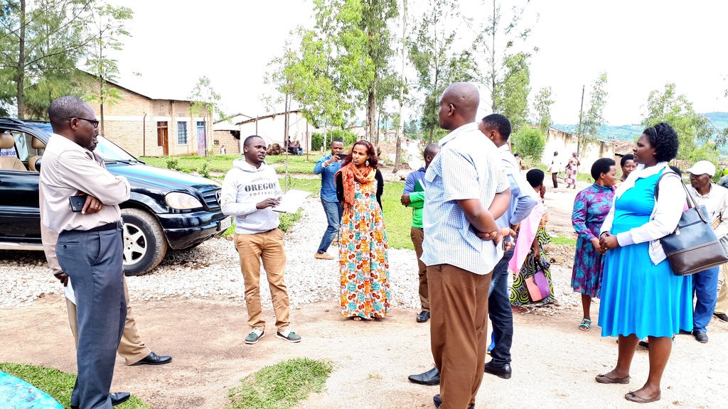 RwandaSouth's tweet photo. Now the @RwandaSouth following up the #peer_review&amp; #peer_learning session within all Districts NBs, and now in @Kamonyi https://t.co/U3ehb8h9so