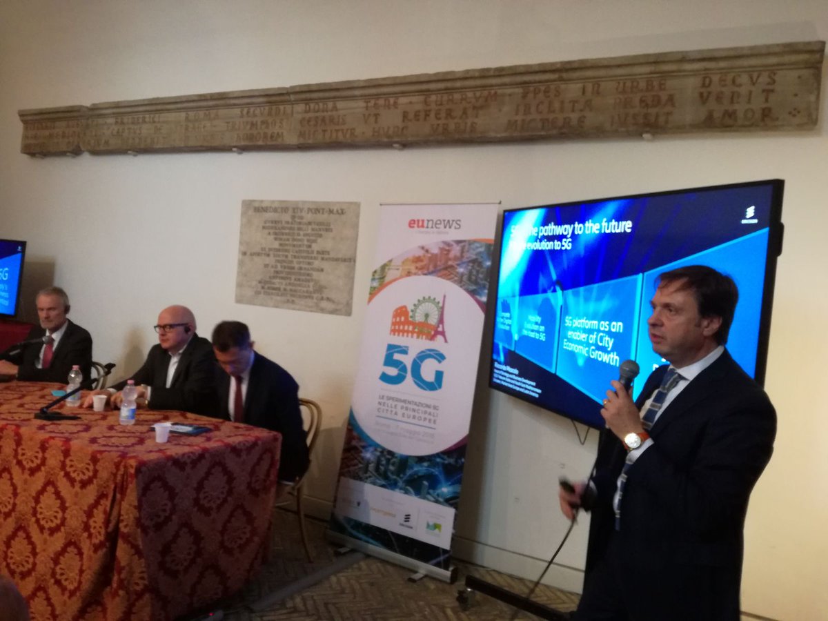 Riccardo Mascolo di Ericsson spiega l’impatto del #5G in termini di numeri: nel 2023 7,3 miliardi di smartphones, 9,1 miliardi di oggetti che animeranno l’internet delle cose. #Roma5G