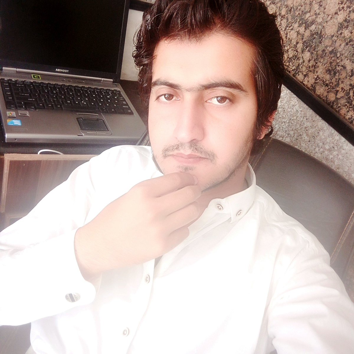 RTawanii's tweet image. ThOra #Momin thOra #MunafiQ hOn     MAIN bhi  #MahOol k #MutabiQ hon 😉😎