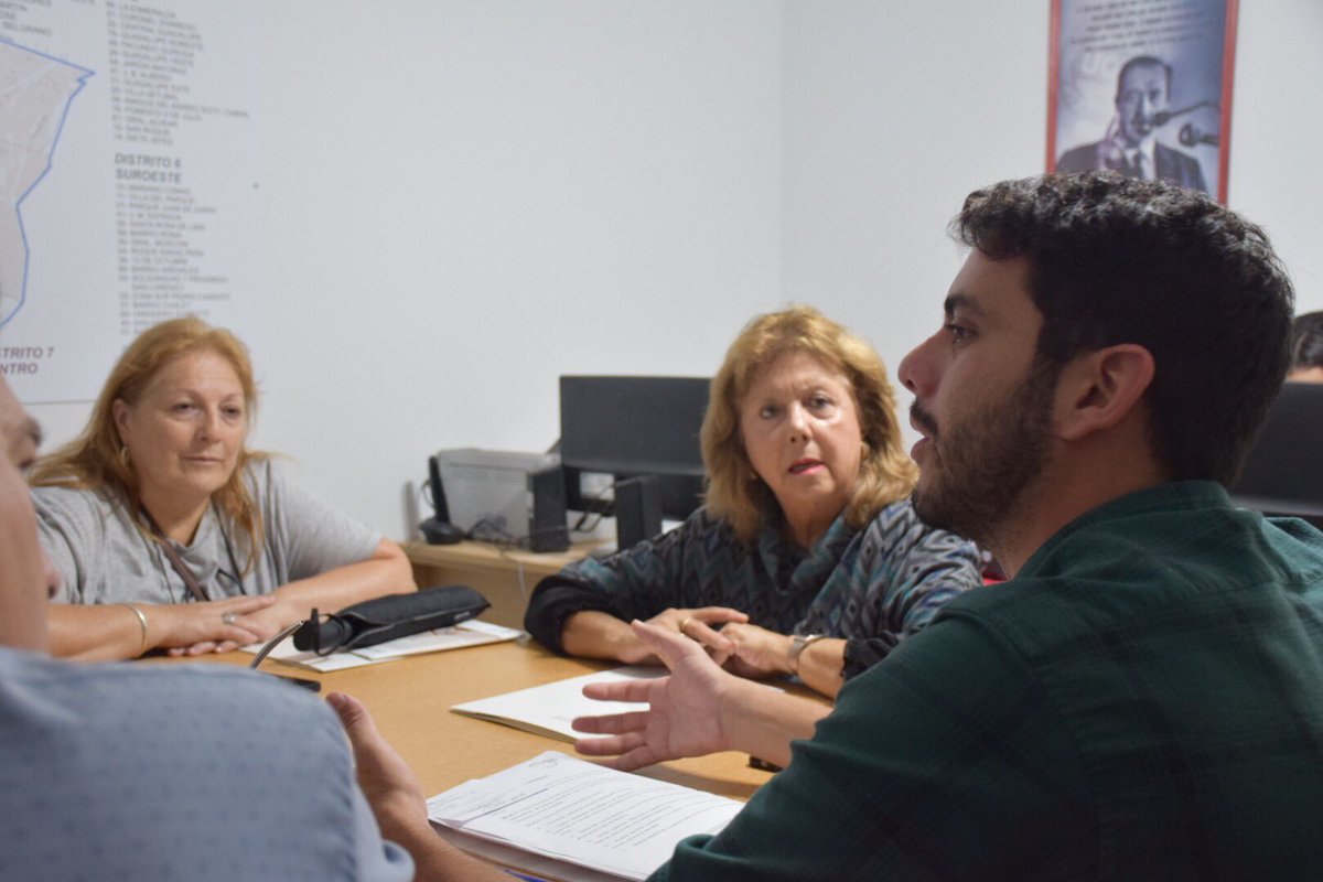 LeacGonzalez's tweet photo. #Ahora Con @marceloponcesf, Presentamos nuestro proyecto para crear un #InstitutoMunicipal de #BienestarAnimal 🐶🐱, junto a representantes de #ADDerA, #DignidadAnimal y la #SociedadProtectoraDeAnimales. https://t.co/fsW5knUcLJ