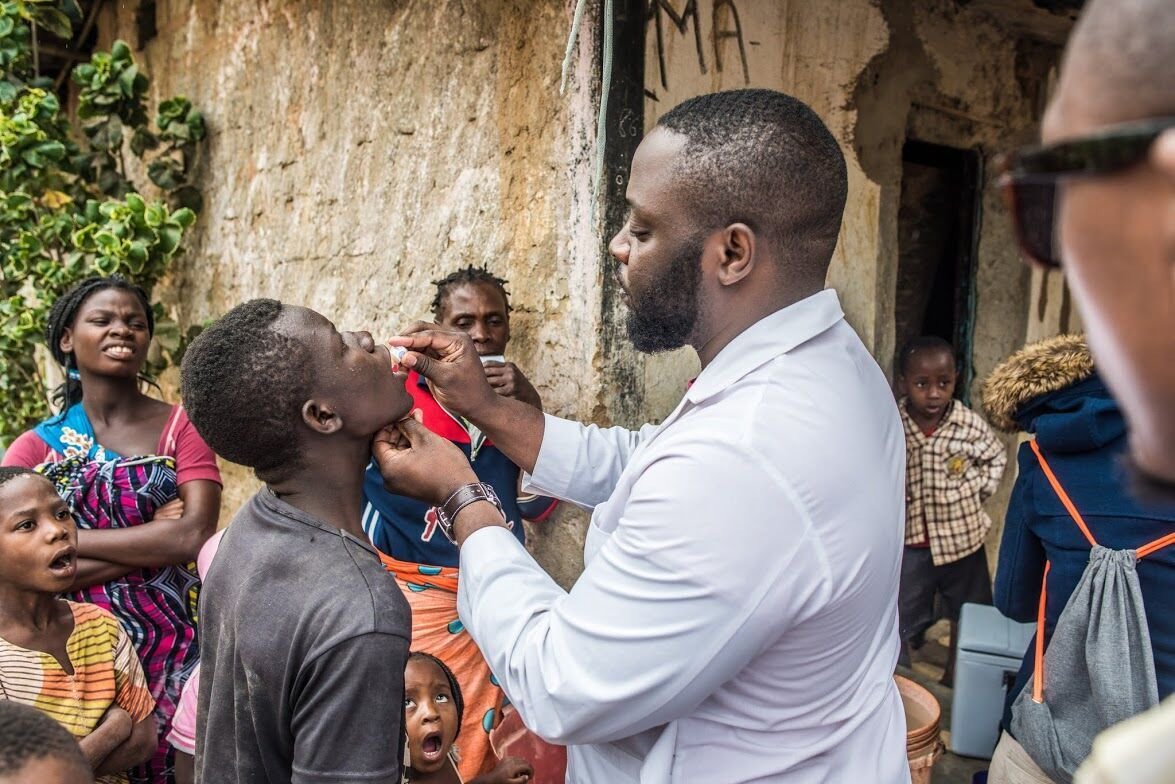 WHO's tweet photo. Let's #EndCholera! The largest #cholera vaccine drive in history will target the spike in outbreaks across Africa.
📰Here’s our WHO-@Gavi press release: https://t.co/XlE8IGjIzS https://t.co/UwNqNhUPKo
