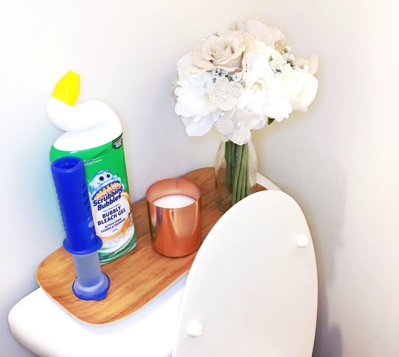 BusyBeingJenn's tweet photo. #Ontheblog I’m sharing a fun &amp; free printable “cleaning up” checklist + my secret weapon for bathroom cleaning ease! Ok, it’s not such a secret, but you NEED these @ScrubbingBubbles® brand products [get them at Walmart!] in your home! #ad https://t.co/HMUAsJQi12 #ExtendTheClean https://t.co/8ZX6vvwryy