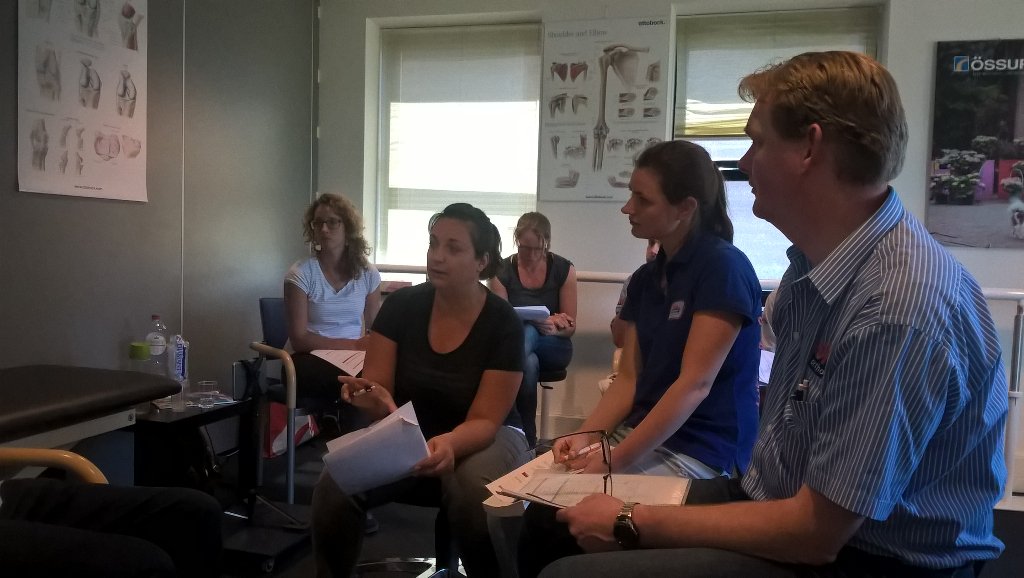 Adviseurs <a href="/OIMOrthopedie/">OIM Orthopedie</a> van Arnhem en Doetinchem nemen gezamenlijk protocollen prothesiologie door. Kennis delen.