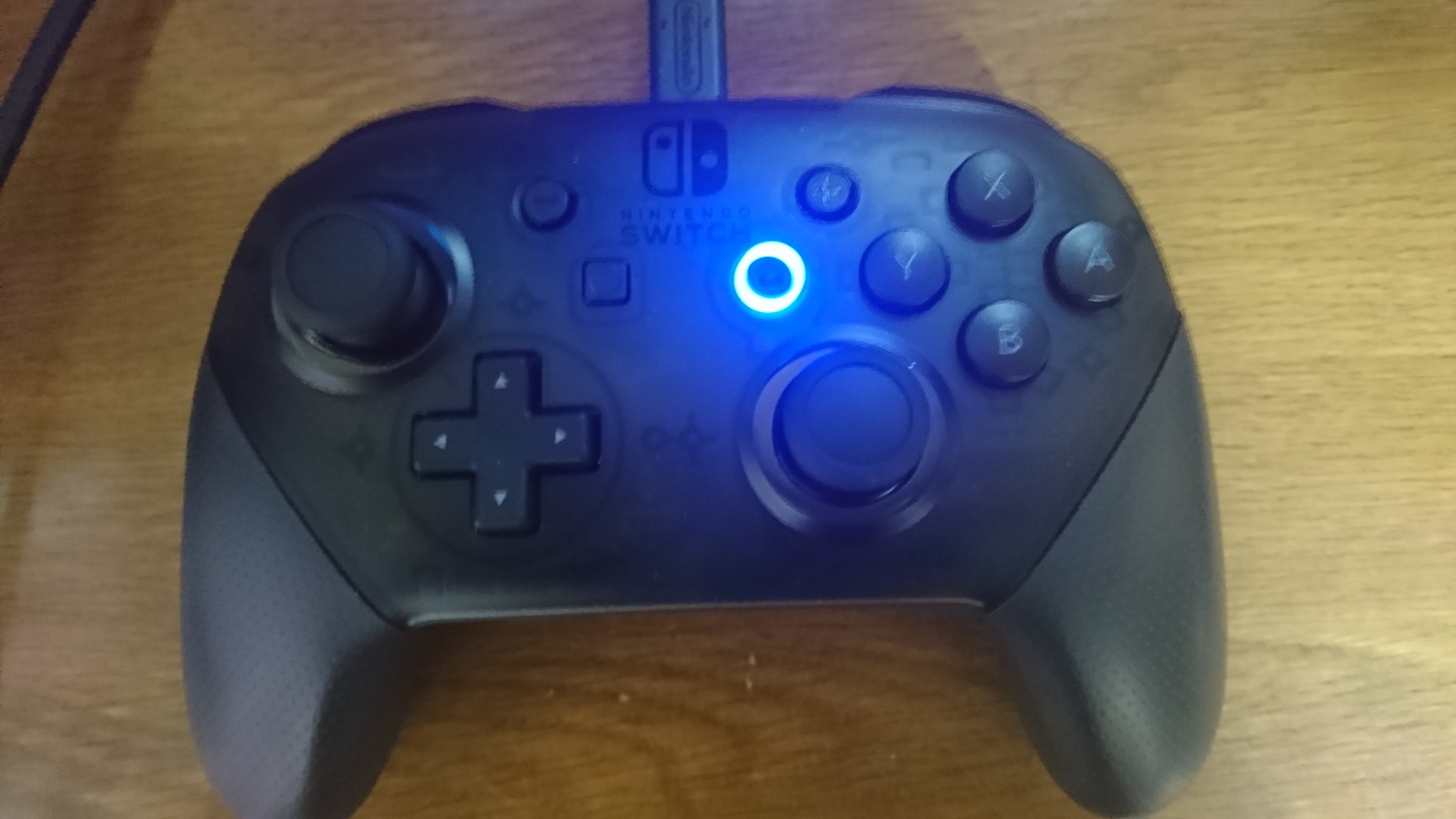Twitter 上的 Ryouzanpaku Switchのプロコンをsteamで使ってみました 使える状態になるとプロコンて青く光るんですね ちなみに スト5では問題なくつかえました 任天堂 Switch プロコン T Co Ozdvkeahhg Twitter