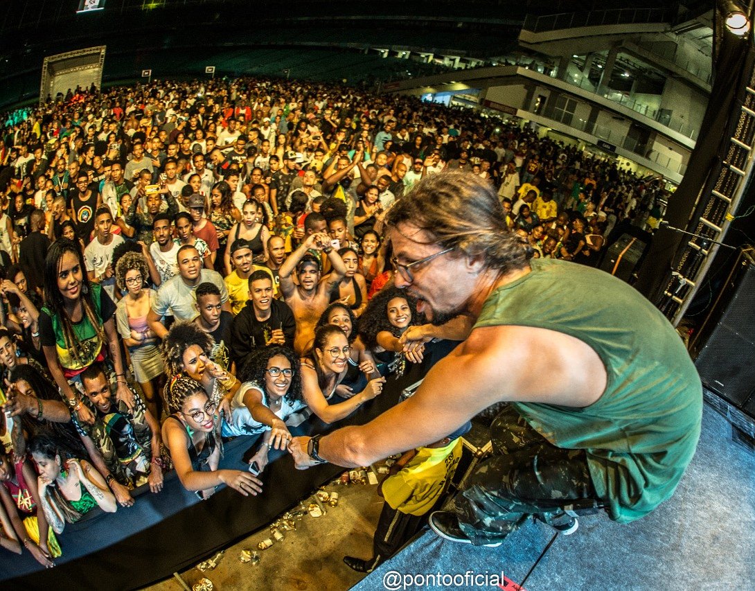 "Quero a paz de Jah no coração de meus irmãos"
- Odisseia na Babilônia

Uma ótima semana a todos!
✊🏾🇪🇹🎶🇯🇲❤

#PontoDeEquilíbrio #AoVivoNoRepublicaDoReggae #Ponto18Anos 
📸<a href="/renanyudi/">Renan Yudi</a>