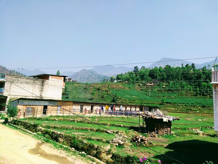 Achutpuri's tweet photo. यो चाहिँ @sarojaryall2014 को फेसबुकबाट चोरेको, आफ्नै गाउठाउ #simaltari #gulmi #nepal #naturelovers #nature #tourism #nepaltourism #ghumphir https://t.co/kLt7Xug13h