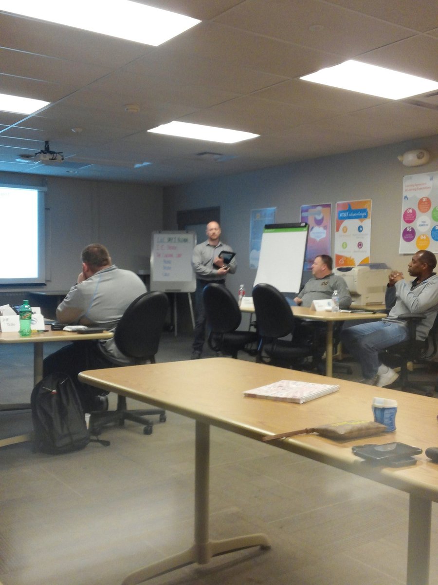 King Jeem leading our leaders! LaC in the D! @epec3873 #Croninthebarbarians #TUproud <a href="/kutchinski/">jim kutchinski</a>