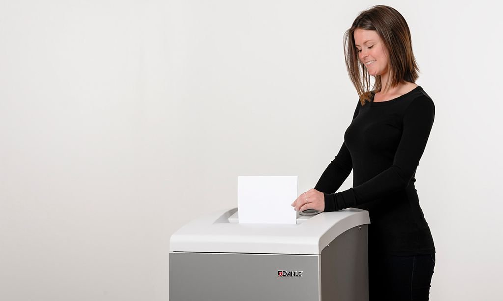 Dahle_NA's tweet photo. If your office is so busy you can barely break away for a cup of coffee, you need a Dahle Matrix HP 50414 shredder. This oil-free, hassle-free machine won’t slow you down.    https://t.co/iTMYDxerGB  #oficemachine #germanshredder #hasslefreeoffice https://t.co/9SX6LTOCXN