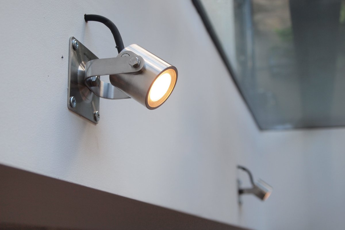 zahed's tweet photo. Thanks to @collingwoodLED for brilliant, efficient, and original LED lighting and a great design layout for our renovation, both inside and out. Will never go back to halogen/incandescent #InsideOutHomes https://t.co/OpgmR43fvH
