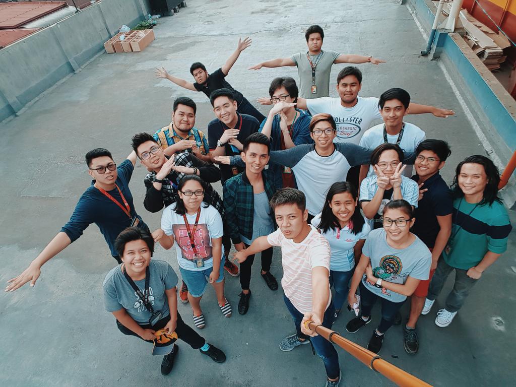 sbcorph's tweet photo. This is for those who work hard and continue to work hard to make @Radio_Cardinal better! #MapuaRC

Thank you for the music and laughter. 😘

See you in September! Will definitely listen in Cebu!
#StationManagerSignsOff #temp https://t.co/R8J4dPt21X