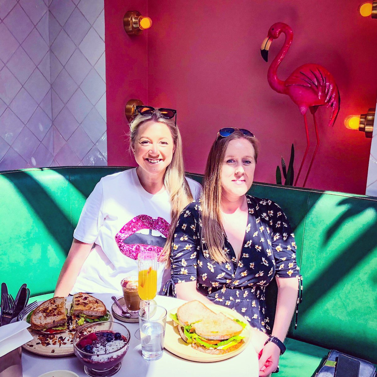 From now on, we only brunch in the company of flamingos ✨ <a href="/farmgirlcafe/">Farm Girl Cafe</a> 💕