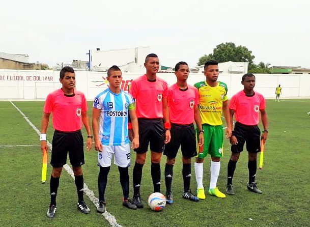 RealsantanderSA's tweet photo. #OrgulloReal 💙⚽
Iniciamos la semana con el liderato de nuestro grupo D en la #SúperCopaJuvenil 👏👍

Nuestros guerreros vencieron 1⃣🆚2⃣ en condición de visitante a @realcartagena 

#ElianDeLaHoz fue el autor del doblete que nos dio la victoria 💪 

#ElEquipodeTodos 🔵⚪ https://t.co/0pWgeNAjjY