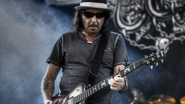 Happy birthday to MOTÖRHEAD guitarist Phil Campbell!! 