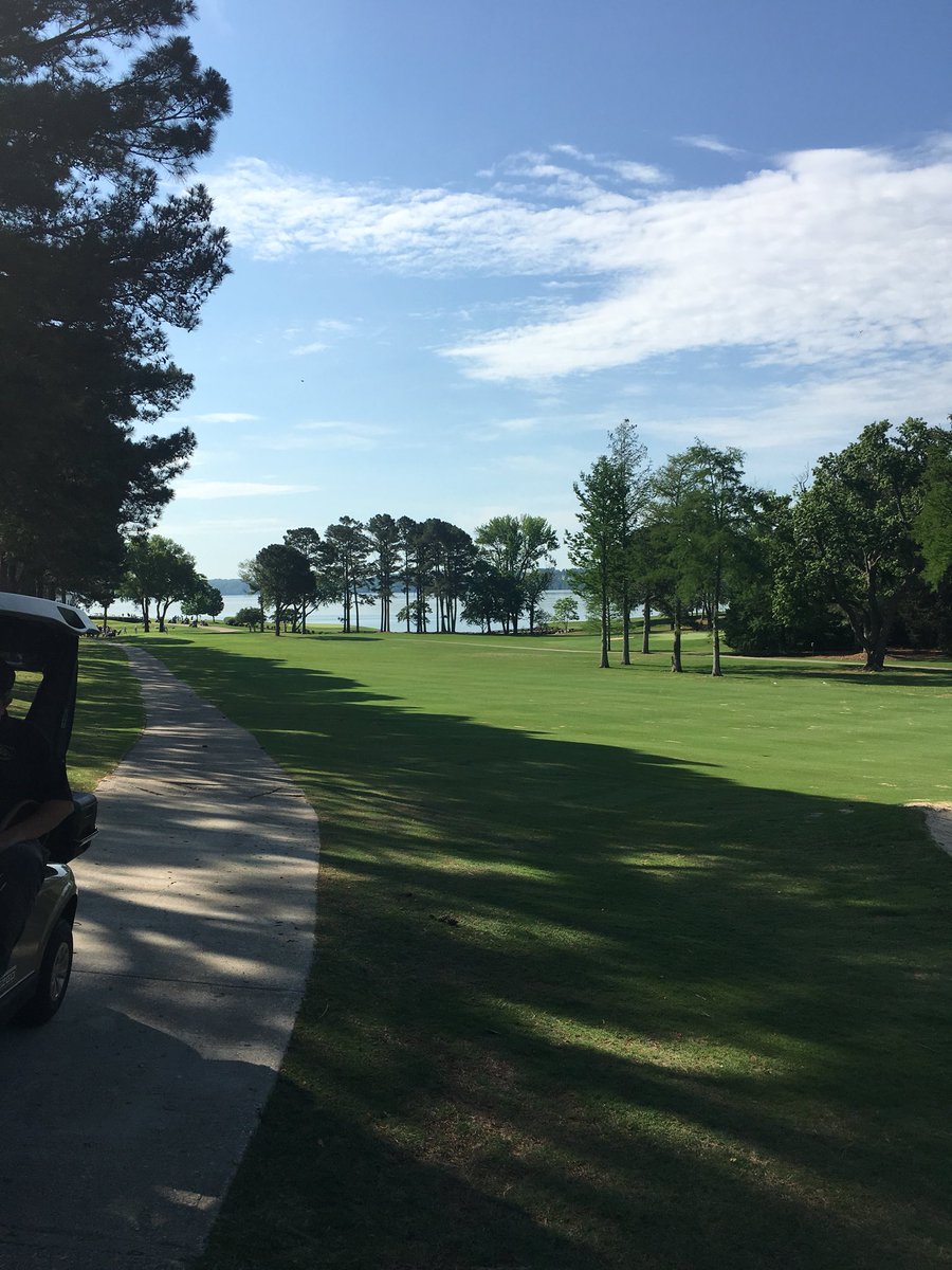 Russellville_HS's tweet image. It’s a beautiful day for Golden Tiger Golf!  Good luck boys! #SubState #TurtlePoint #ForeverGolden