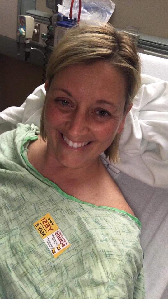 Yes4MooreBonds's tweet photo. Campaign volunteer and SPP parent, Jen Ray was feeling under the weather but that didn’t stop her from campaigning for the school bonds! Glad she’s getting rest before tomorrow! A special shout out to nurse Linda for taking extra special care of Jen ❤️#CheckTwice #YESforMoore https://t.co/KJq7ZlevX1