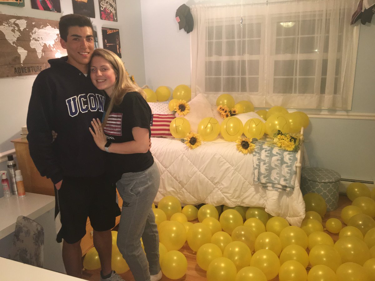 nfhsprom2018's tweet photo. Nicole and Joe are going to prom!💛🌻 https://t.co/dOHxxKSxvi