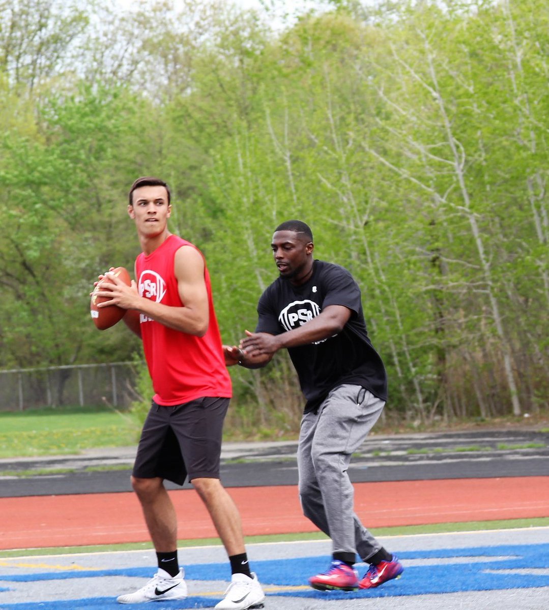 Mad_Qb's tweet photo. | 💲H O W  T H E  W A Y |

#MADQB #QBVILLAGE #MADQBAthletics #PSRShowcase #ConsciousCoach https://t.co/091WdJ1vT5