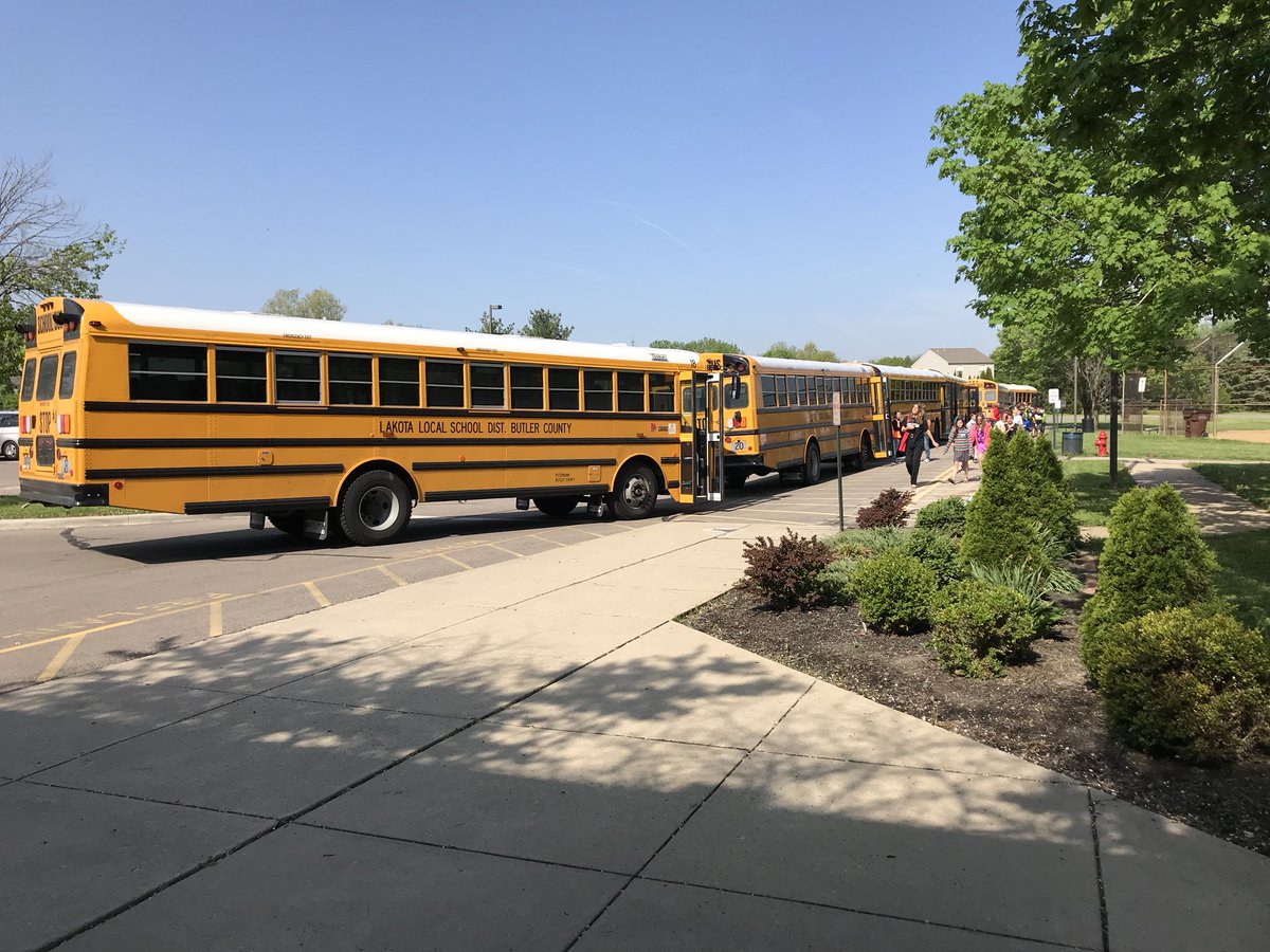 teambeckersmith's tweet photo. Hopewell Elementary students visiting Woodland Elementary (next year’s school).  Thanks Mr. Wise, students, and stafffor the hospitality.  @WEareLakota #Teambeckersmith #HWESPatriots https://t.co/pCoO5fIpeg
