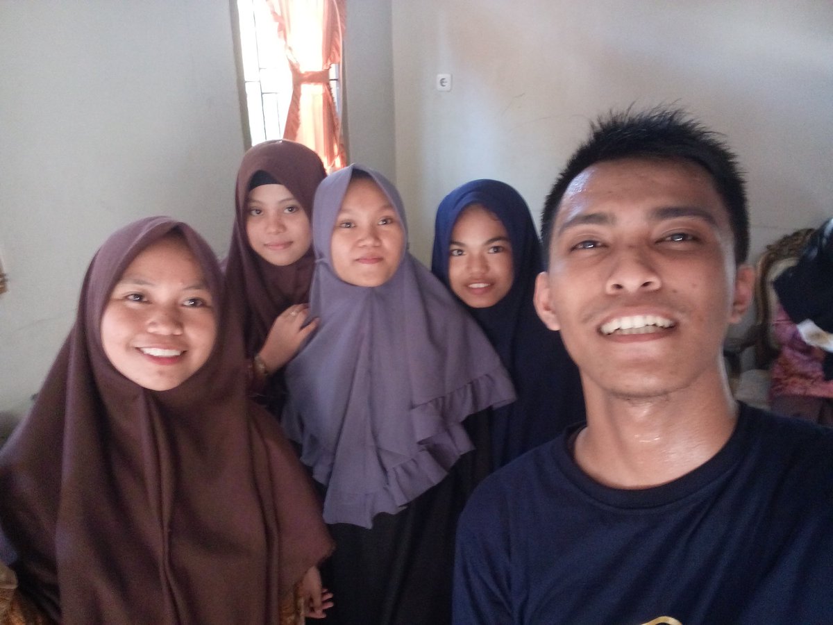 Bersma adik" Panti Asuhan Ummu Aiman 2. Barakalllah Fikum. #HbdEviMasamba27 <a href="/DA2_Evi/">EVI_MASAMBA_REAL</a>