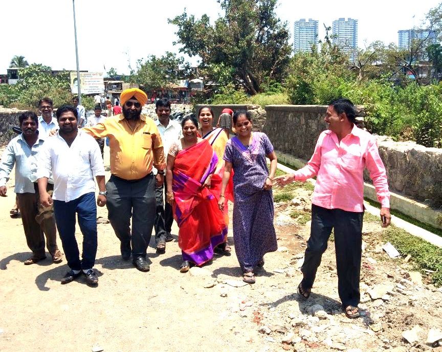SandeepDham's tweet photo. #Pics of #WardVisit #Ward174 #SionKoliwada #KrishnaVeniReddy
#SabkaSaathSabkaVishwas
#BJP #Organization #ForTheCitizens #ForThePeople #Mumbai
#SandeepDham https://t.co/B8pyD5bxat