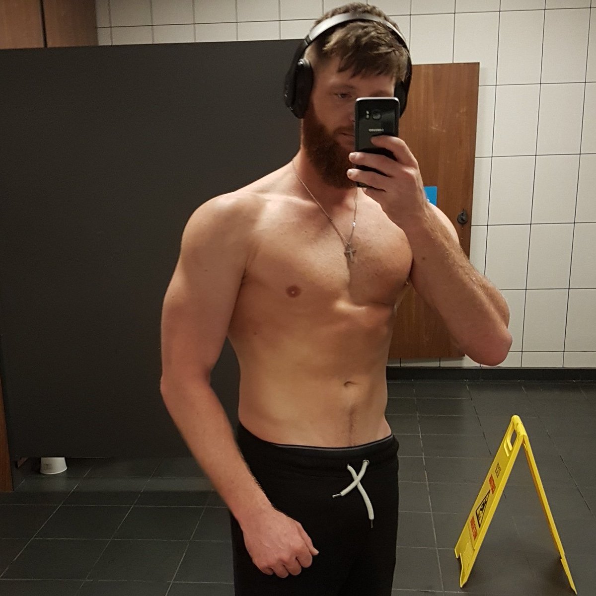 Bearded Superman tweet media